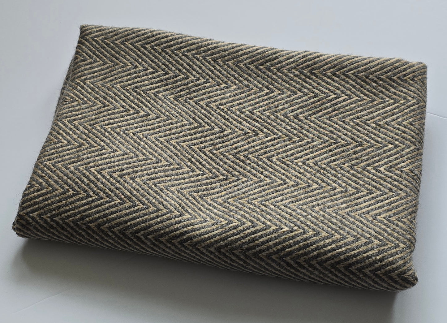2-Ply Cashmere Zig Zag Stole