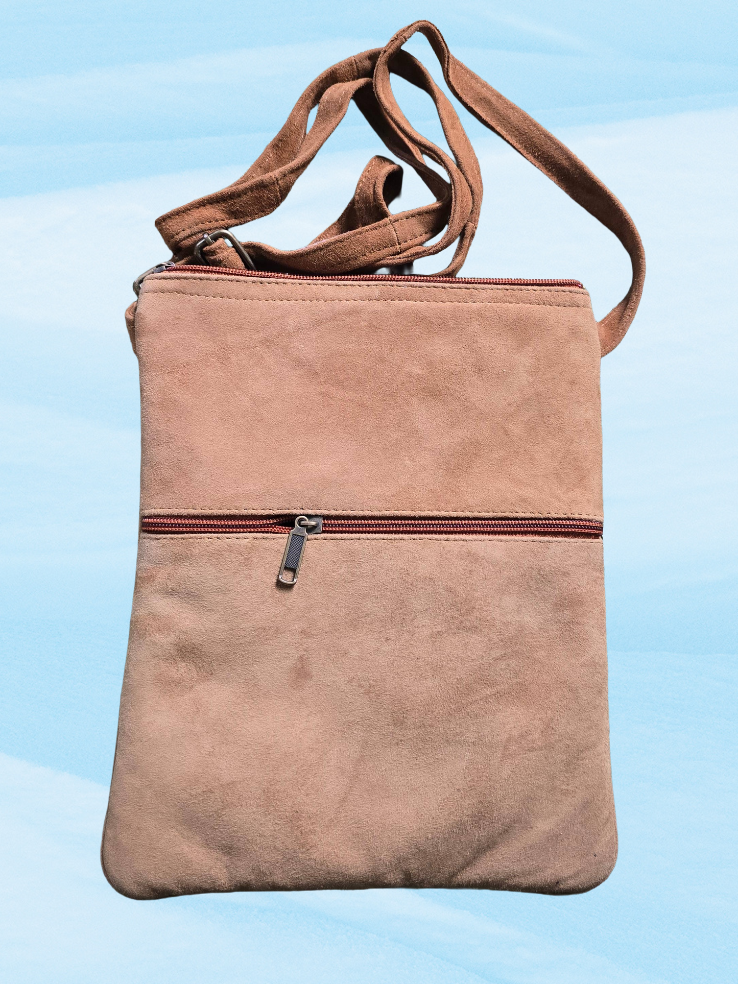 Sac à bandoulière en toile brodée de motifs floraux
